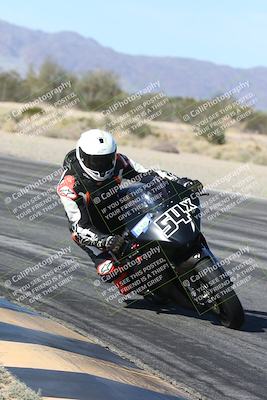 media/Dec-04-2025-Racers Edge (Thu) [[5ebc9f124d]]/3-B Group/3-Session 2 (Turn 7 Inside)/